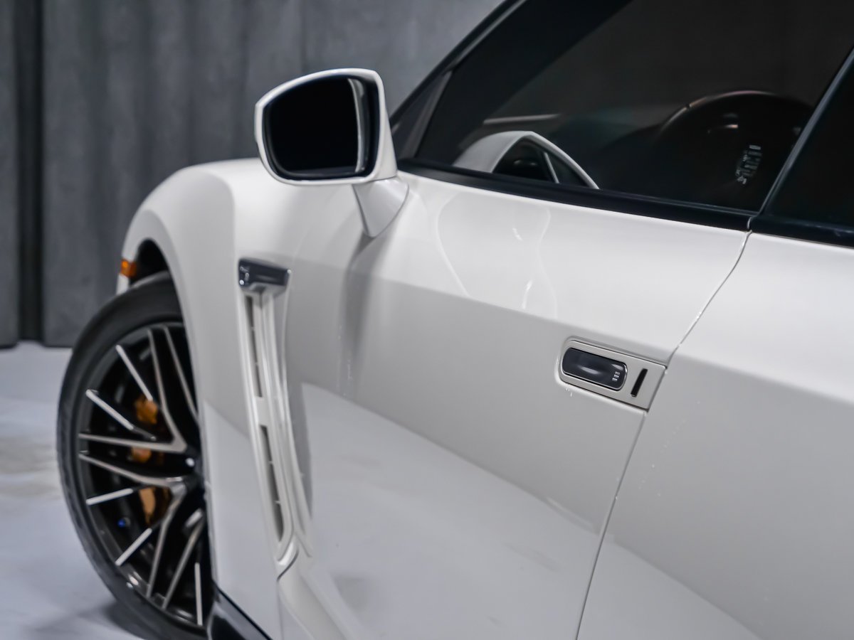 Nissan GT-R PREMIUM 2023 Blanc Montréal - photo #15