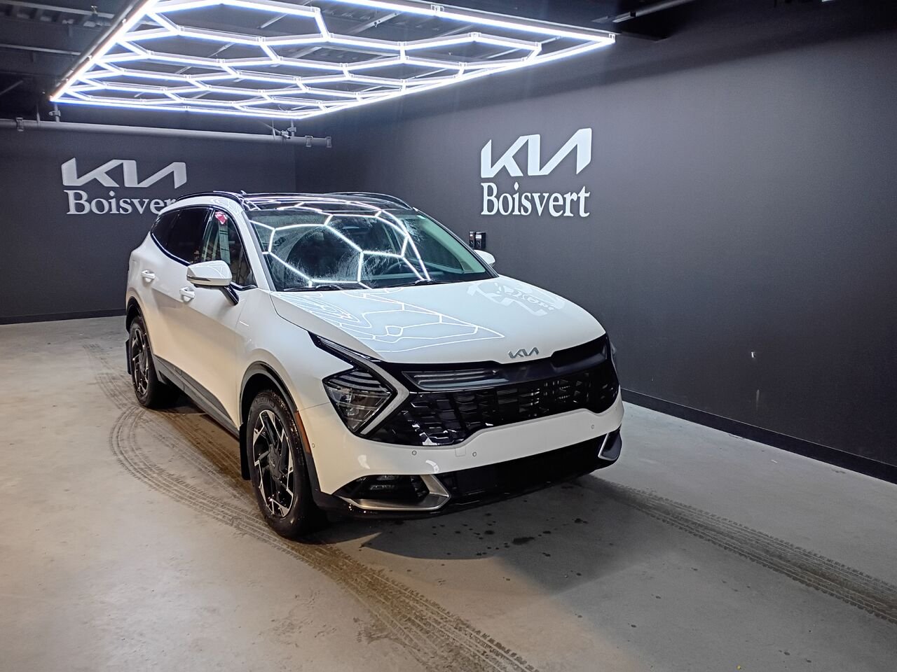 Kia Sportage hybride rechargeable 2023 Blanc Blainville - photo #0