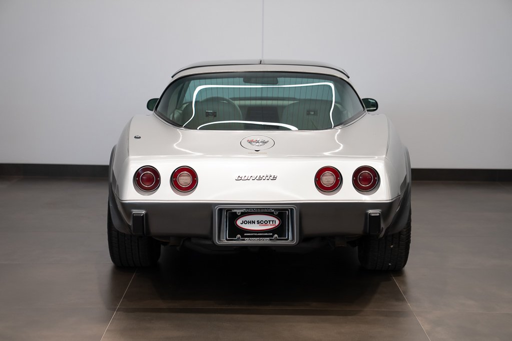Chevrolet Corvette 1978 Argent Montréal - photo #4