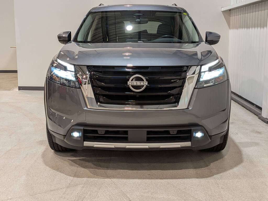 Nissan Pathfinder 2024 Gris Val-David - photo #1