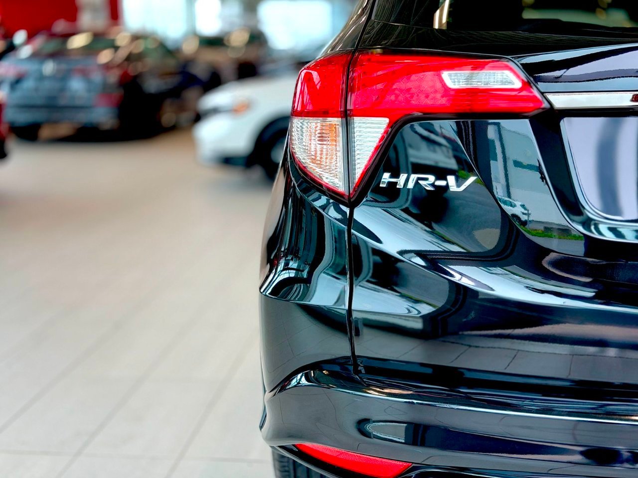 2021 Honda HR-V Black Notre-Dame-des-Prairies - photo #13