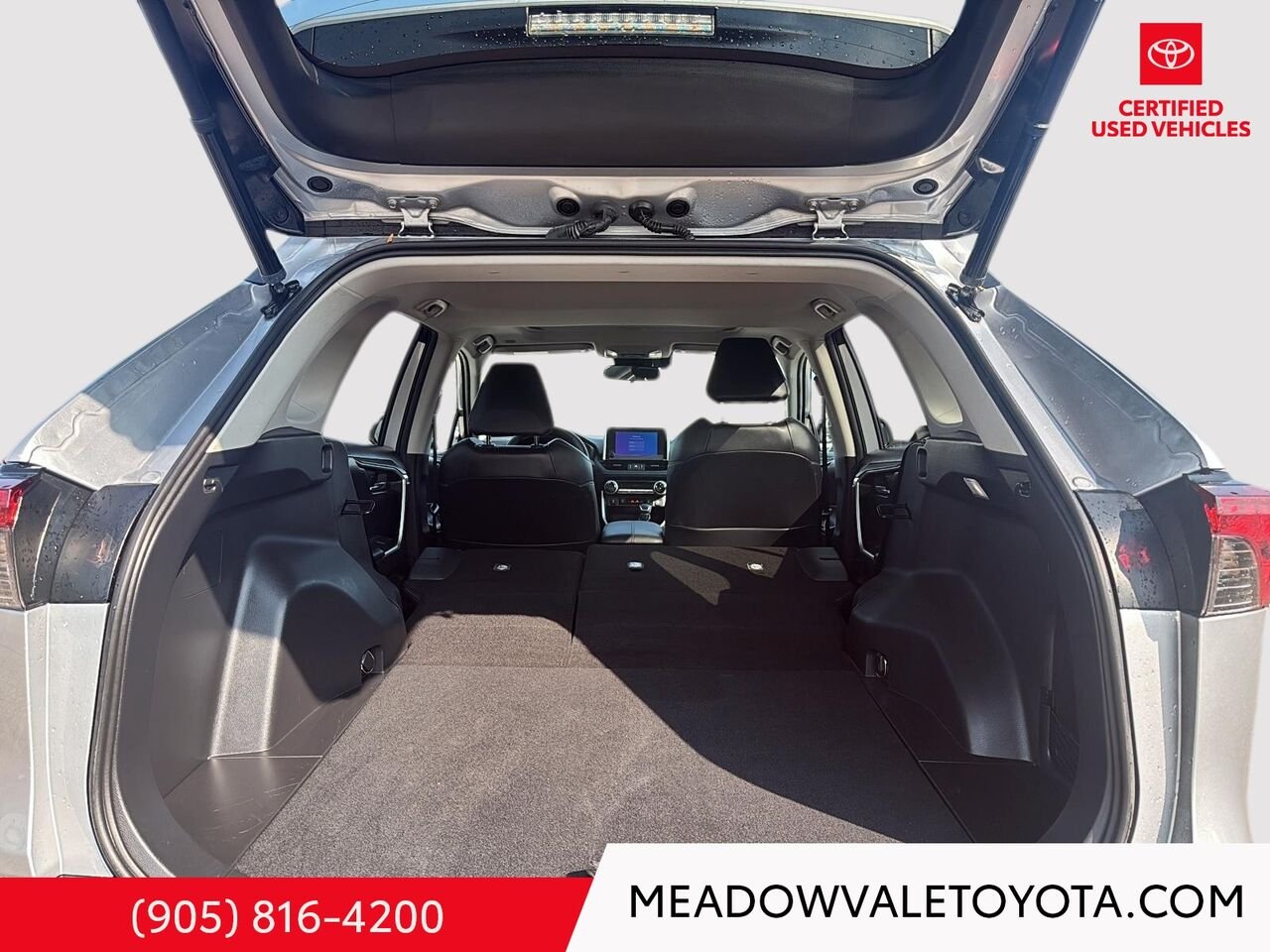 2023 Toyota RAV4 19" Alloys, Power Sunroof, Power TRunk, Soft Tex Leather Seats with Memory Silver Sky Metallic Mississauga - photo #22