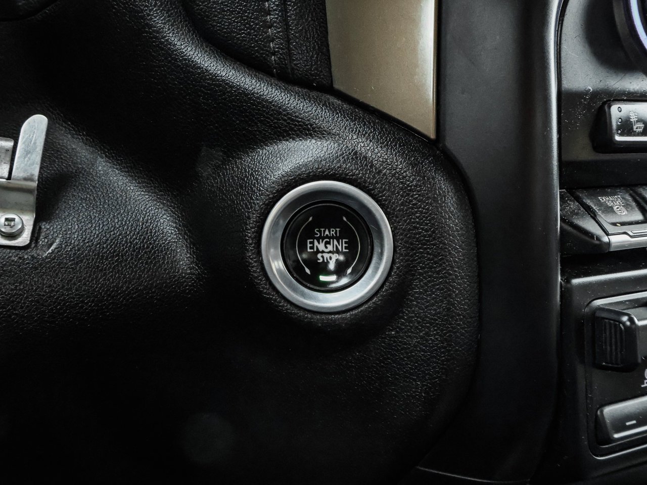 2021 Chevrolet Silverado 3500HD 4WD Crew Cab 172 High Country White Sherwood Park - photo #24