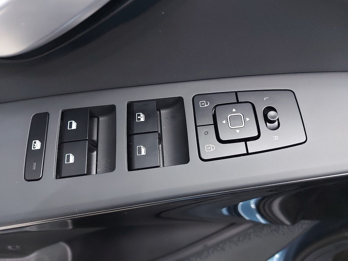 2026 KIA Niro Mineral Blue Blainville - photo #13