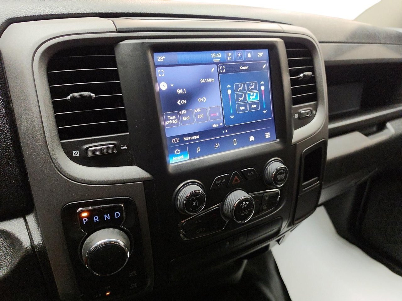 Ram 1500 Classic NIV 1C6RR7ST9PS520748 2023 Baie-Comeau - photo #18