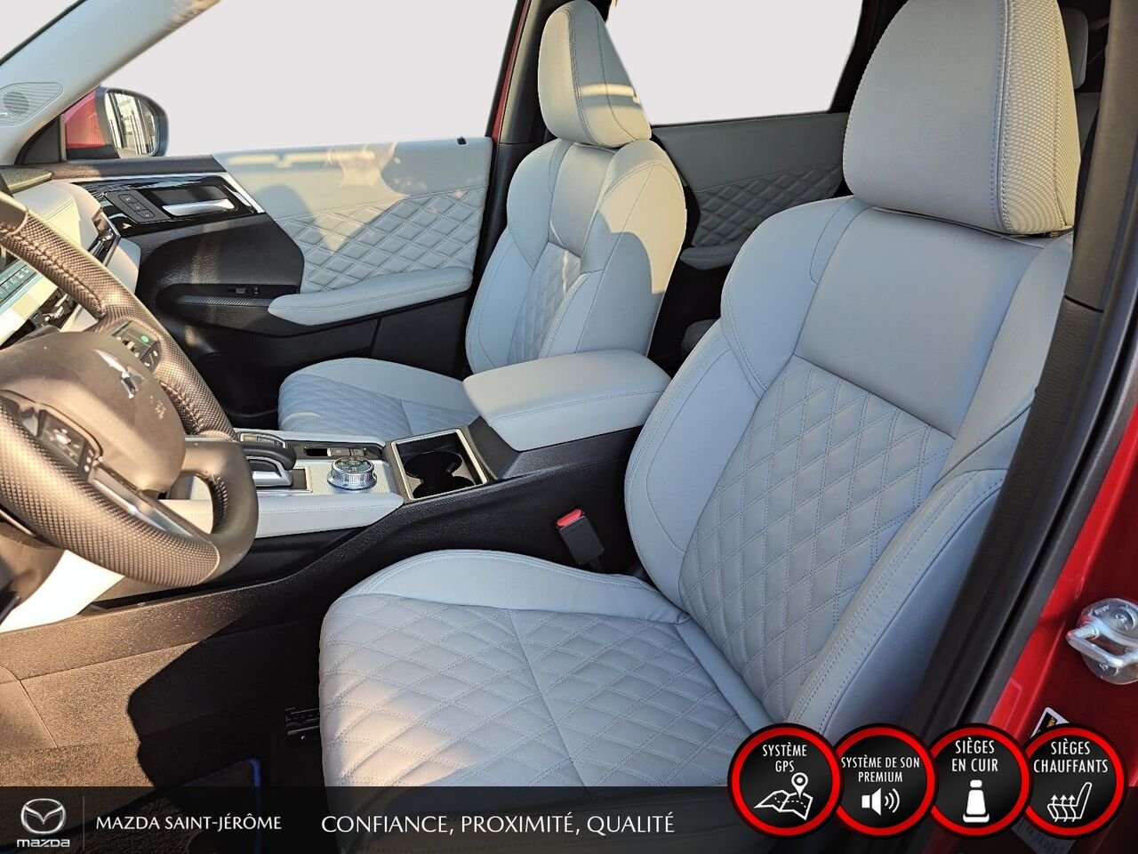 Mitsubishi Outlander GT Premium HYBRIDE RECHARGEABLE | 7 PASSAGERS | TOIT PANO | CUIR | AWD 2024 Rouge Saint-Jérôme - photo #17