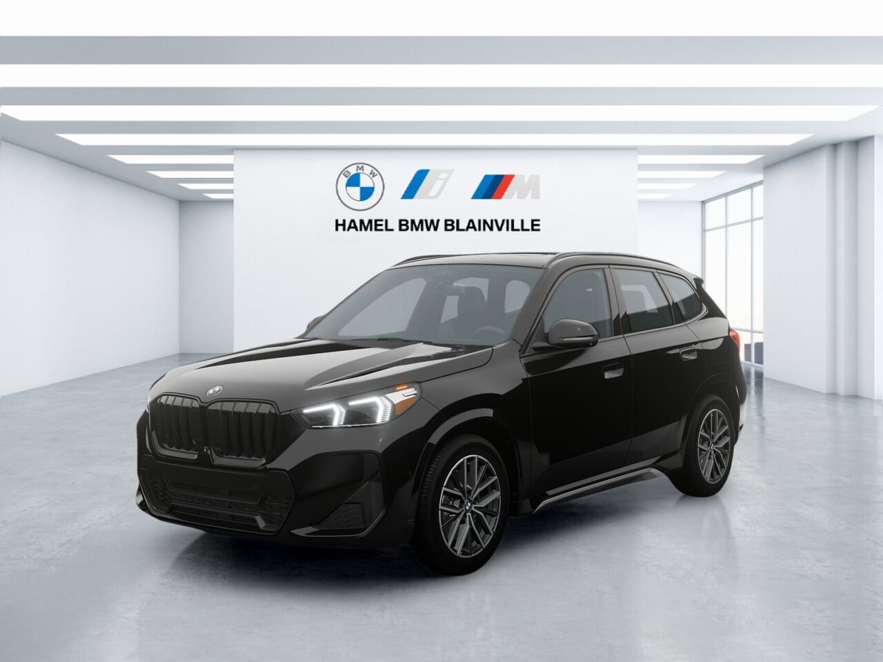 BMW X1 xDrive28i 2026 Noir saphir métallisé Blainville - photo #0