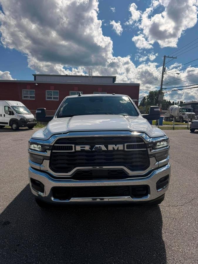 RAM 2500 2025 Blanc Lac Mégantic - photo #3