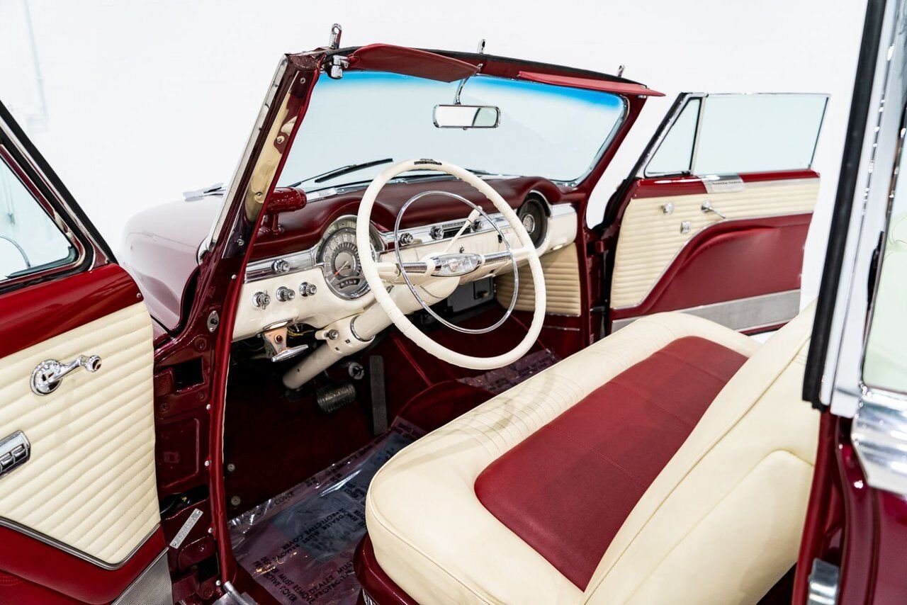 1953 Oldsmobile 98 PRIX EN USD | Convertible Beautifully Presented from complete Restoration Red Montreal - photo #67