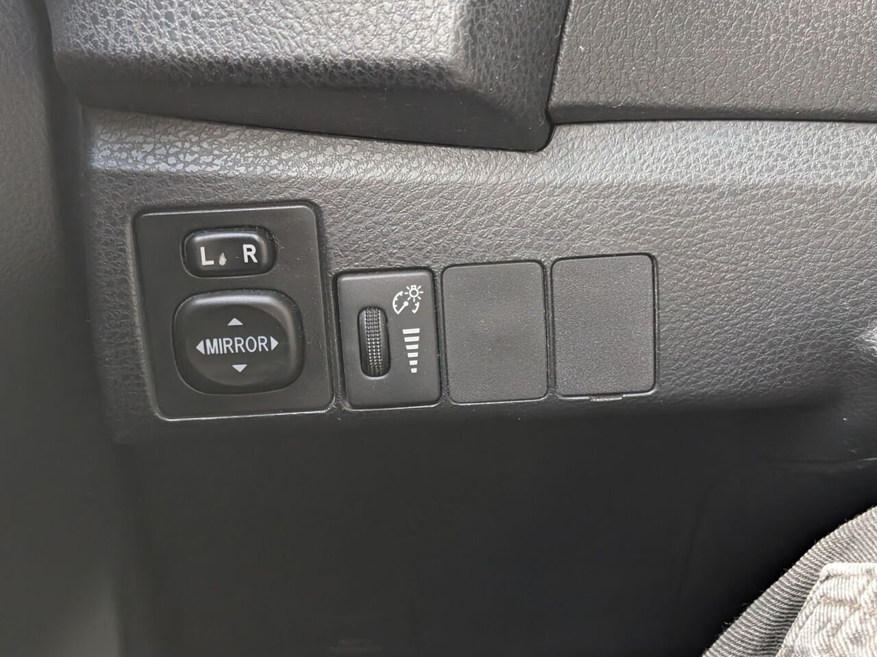 2014 Toyota Corolla 2T1BURHEXEC047051 Blue Sherbrooke - photo #11
