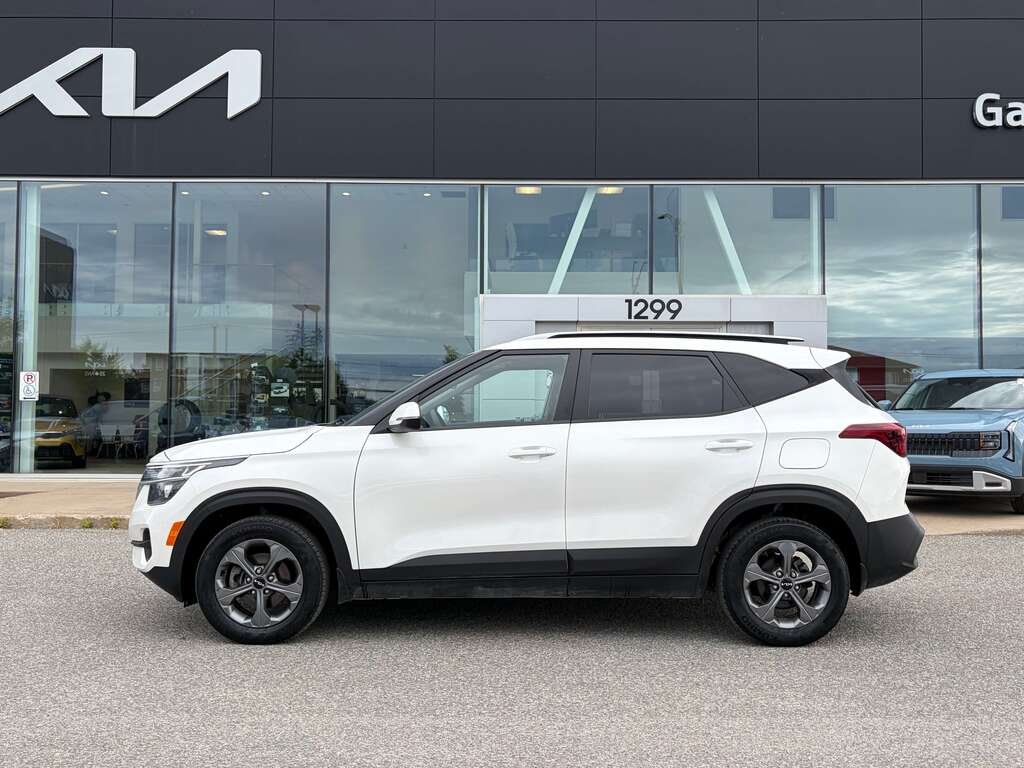 2023 Kia Seltos White Gatineau - photo #3