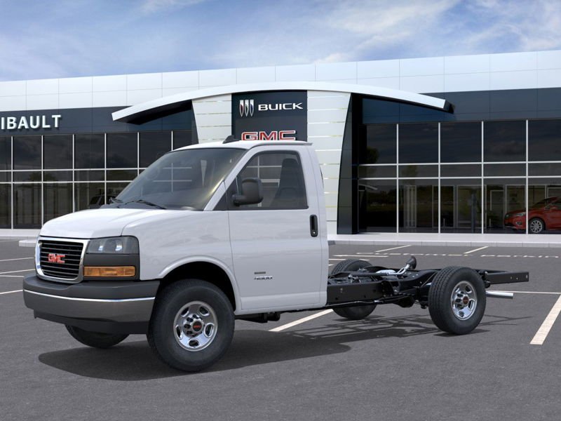 GMC Fourgonnette commerciale tronquée Savana 3500 fourgonnette 139 po 2026 BLANC SOMMET Sherbrooke - photo #1