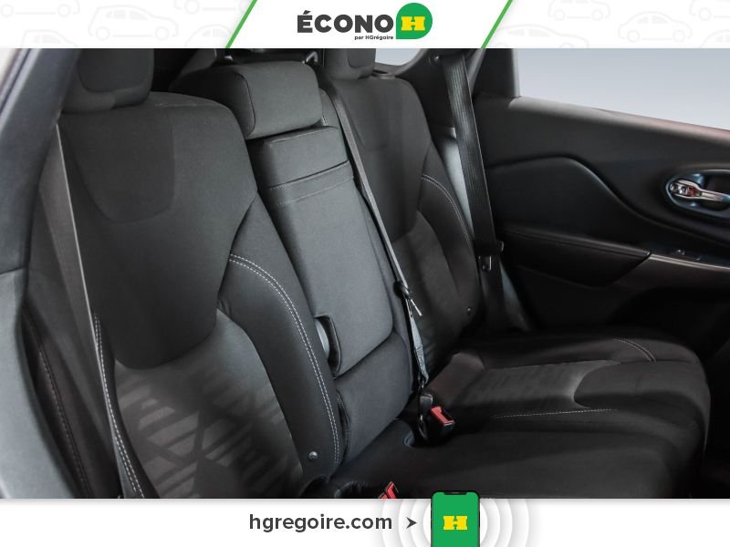 2019 Jeep Cherokee Green Blainville - photo #23