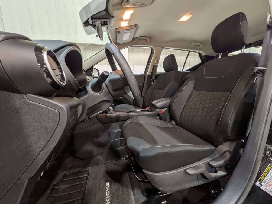 Nissan Kicks SV FWD 2024 Noir