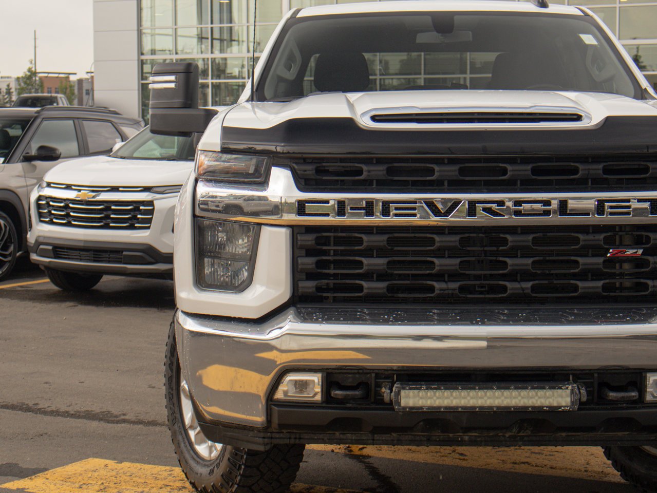 2021 Chevrolet Silverado 3500HD 4WD Crew Cab 159 LT White Sherwood Park - photo #5