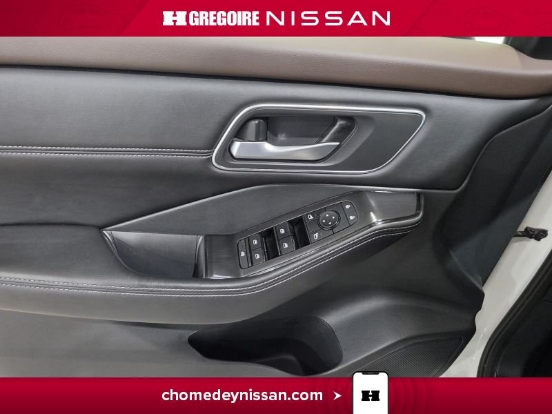 Nissan Rogue 2021 Blanc Laval - photo #13