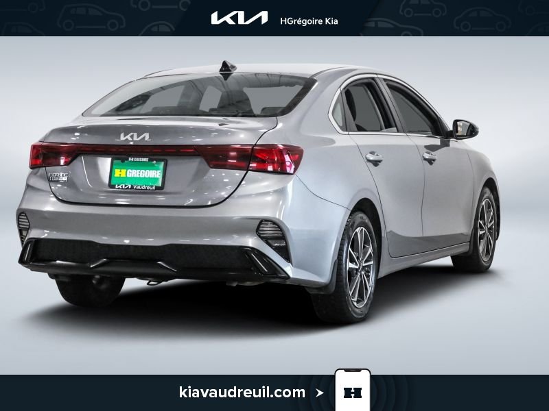 2023 Kia Forte Grey Blainville - photo #6