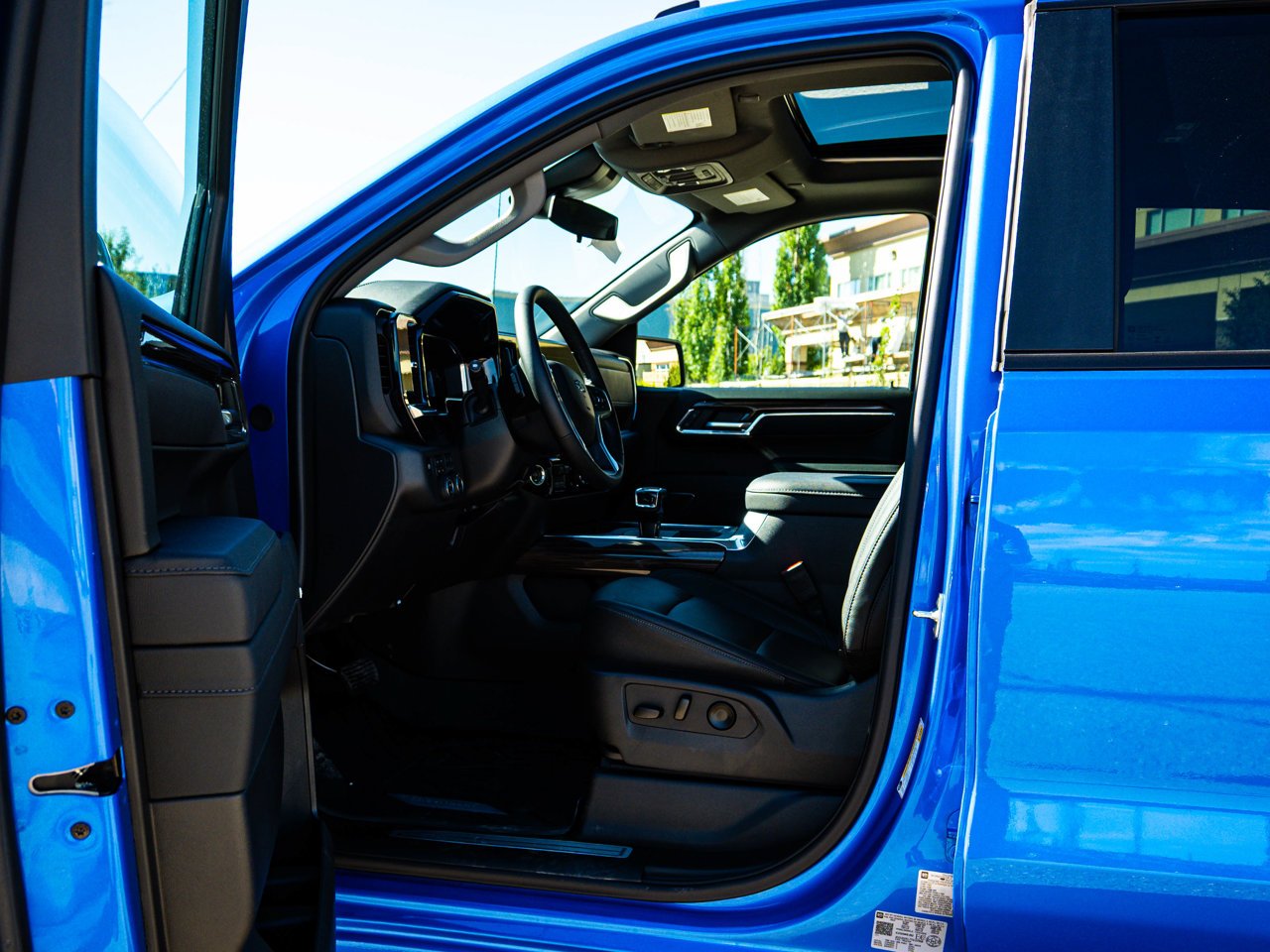 2026 Chevrolet Silverado 1500 4WD Crew Cab 147 RST Blue Sherwood Park - photo #16