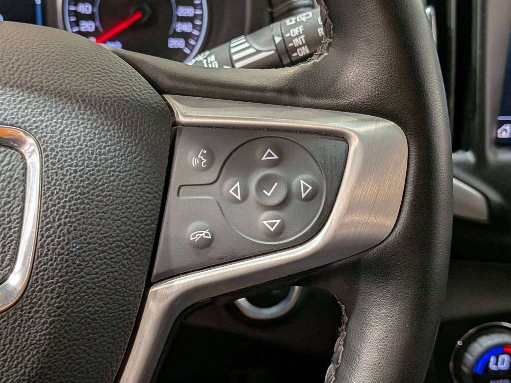 GMC Terrain 2023 Blanc Val-David - photo #17