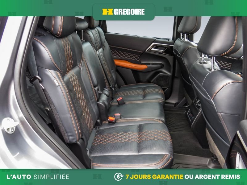 Mitsubishi Outlander 2023 Gris Blainville - photo #30