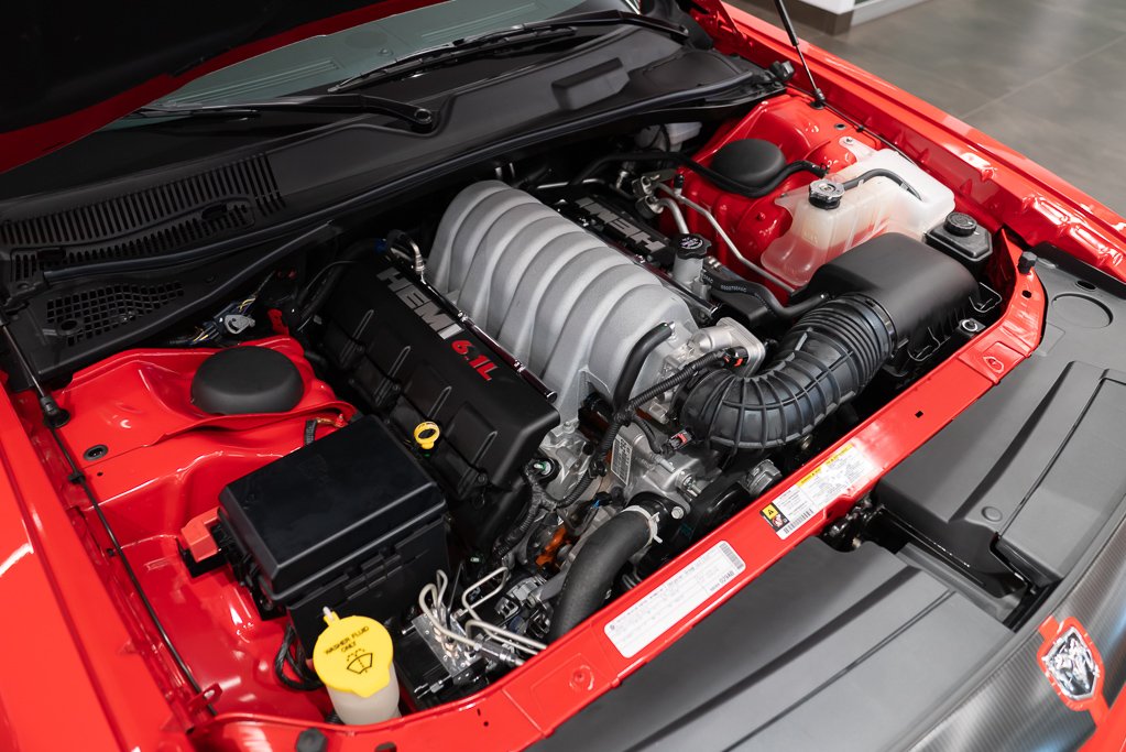2010 Dodge Challenger Coupé 2 portes SRT8 MANUAL *PRICE IN USD* Red Kirkland - photo #19