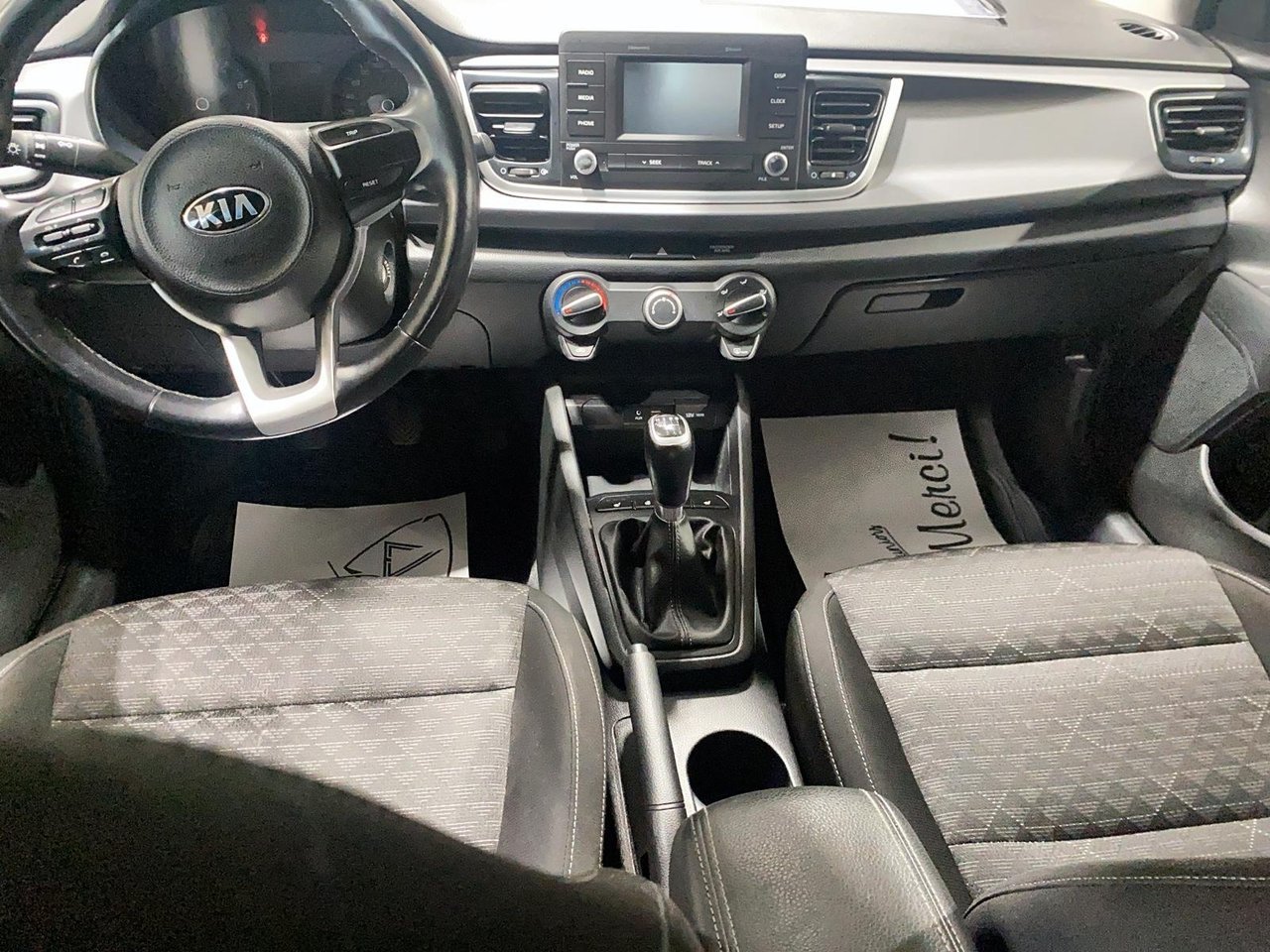Kia Rio 5-door NIV 3KPA25AB6JE039972 2018 Noir Chicoutimi - photo #9