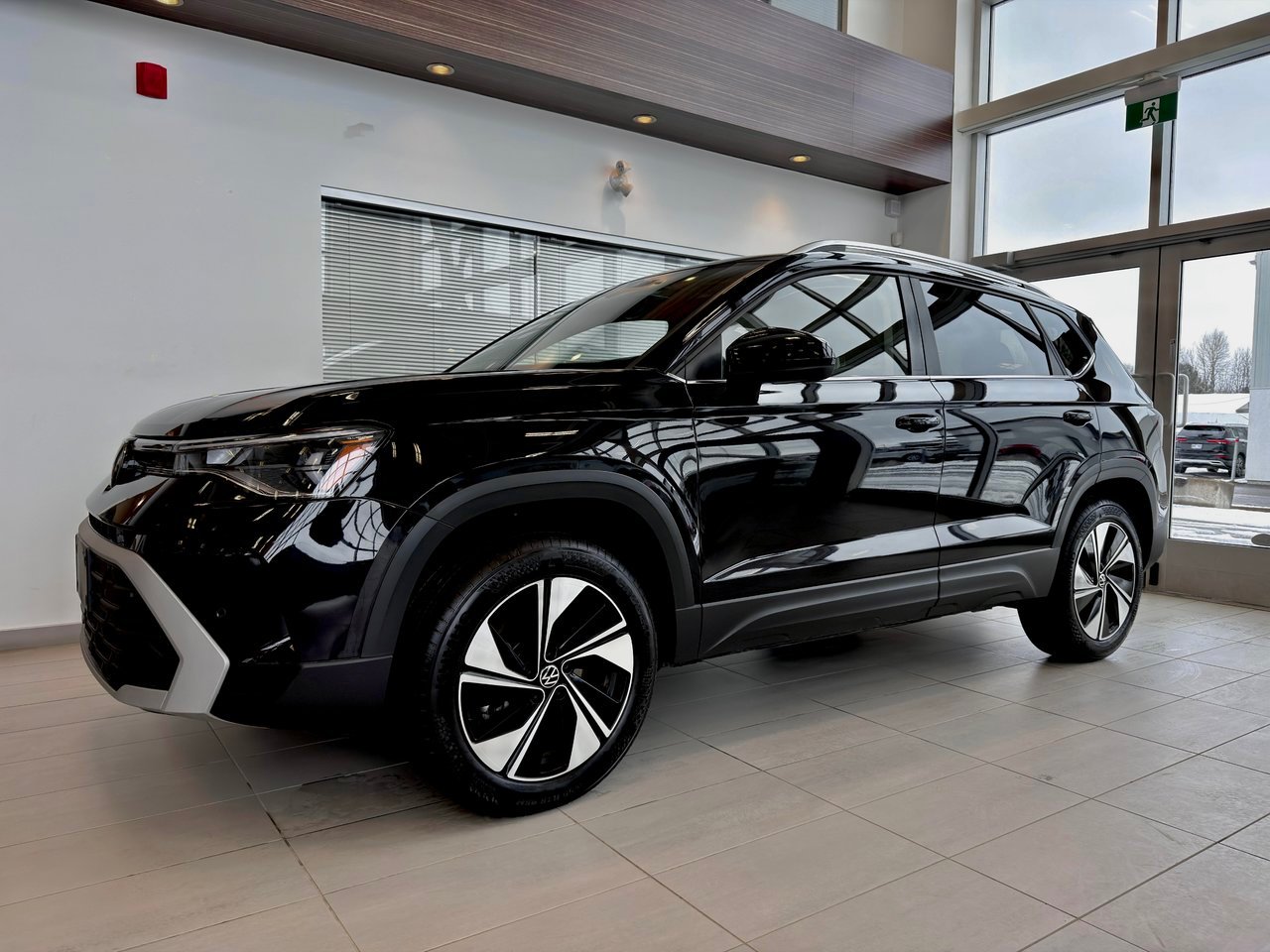 2025 Volkswagen Taos Silver Notre-Dame-des-Prairies - photo #28