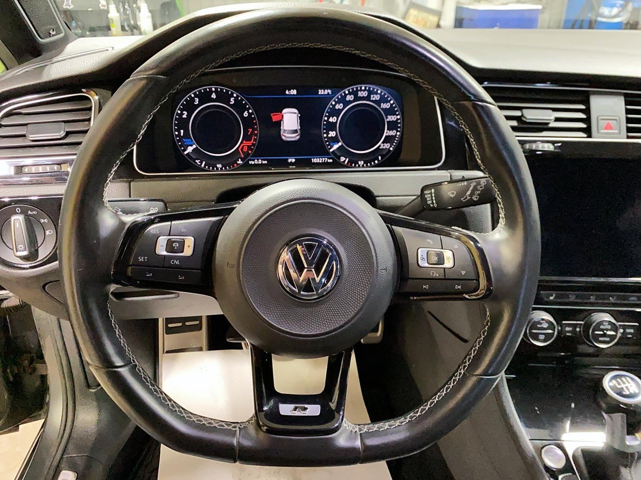 2018 Volkswagen Golf R VIN WVWWF7AU2JW098059 Baie-Comeau - photo #14