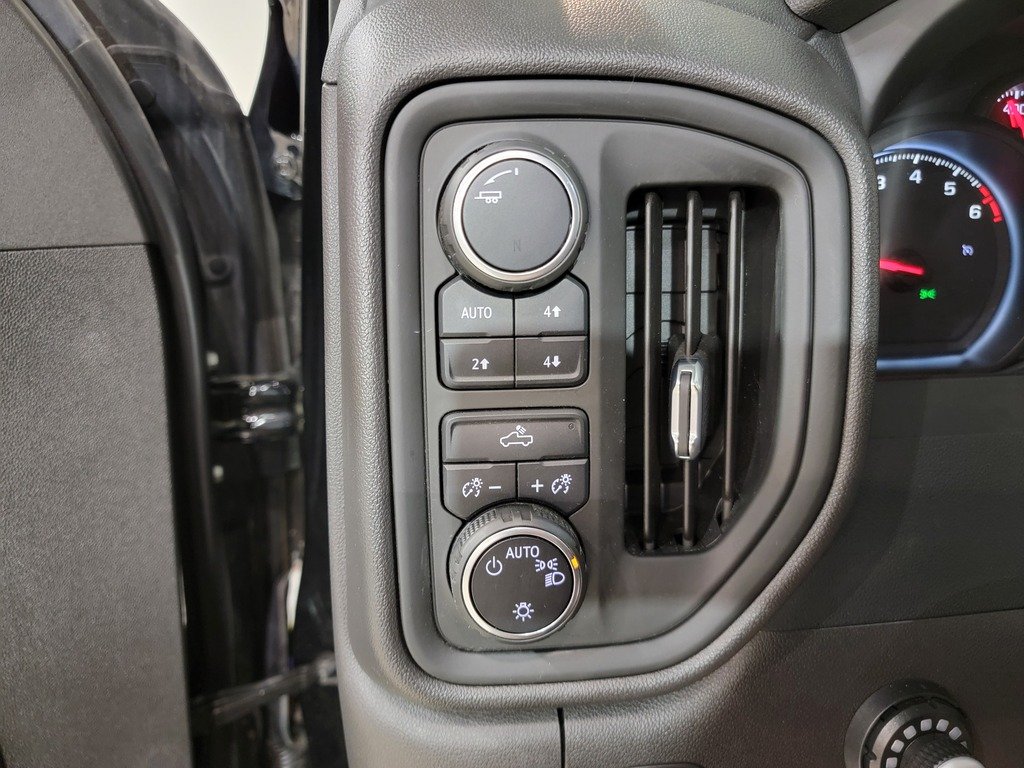Chevrolet Silverado 1500 LTD 2022 Noir Val-David - photo #27