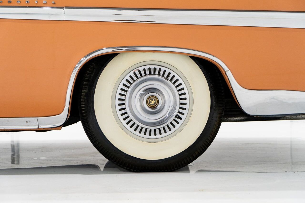 Chrysler IMPERIAL *PRIX EN USD* 354cu.in. FirePower V8 1 of 2098 built 1956 Orange Montréal - photo #46