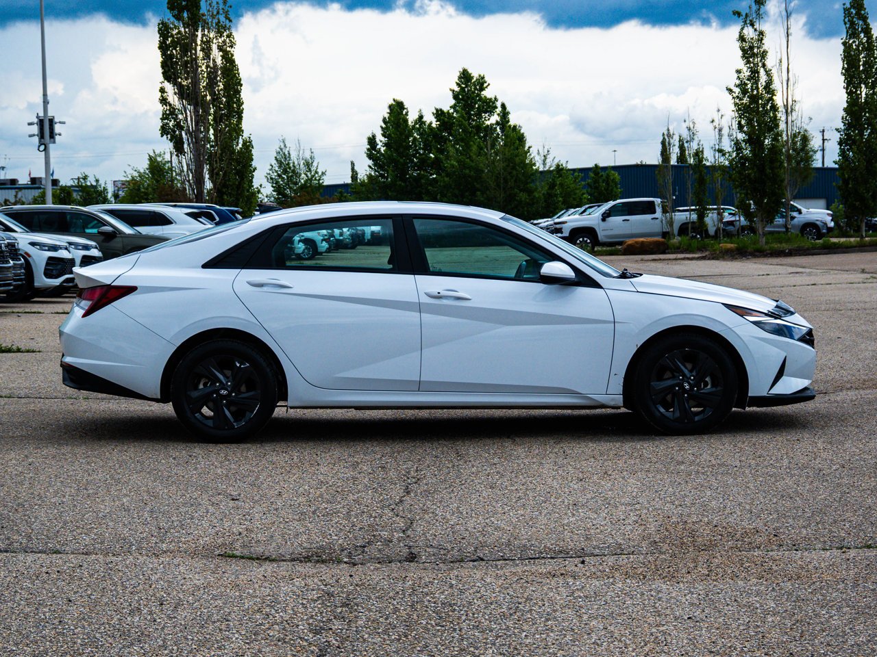 2022 Hyundai Elantra Preferred IVT White Sherwood Park - photo #13