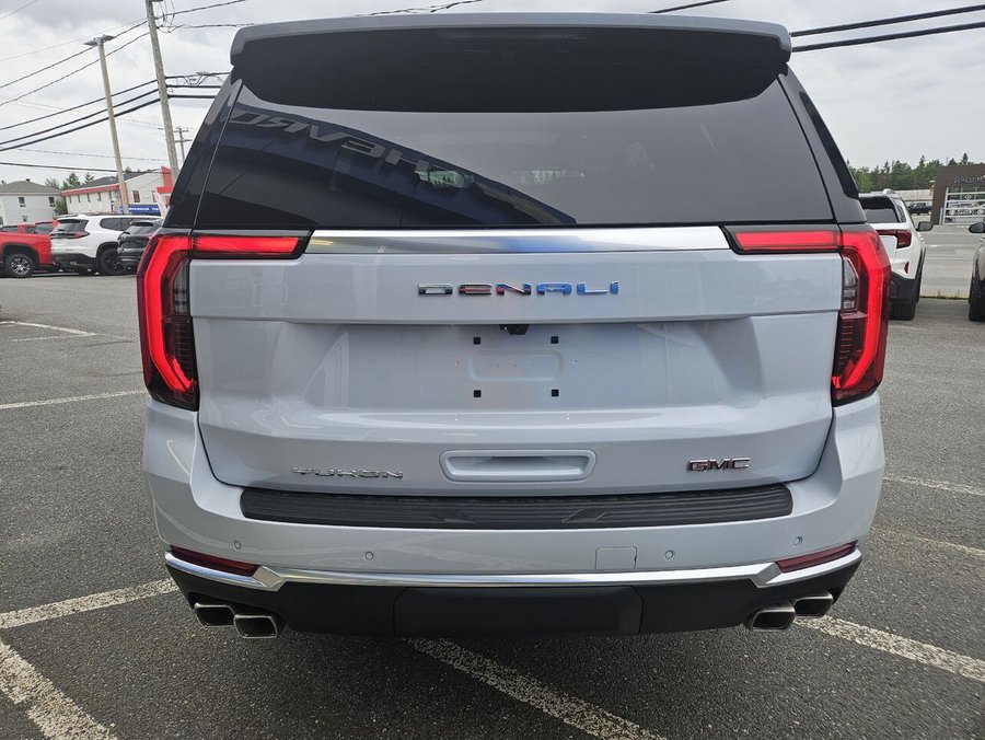 GMC Yukon 2026 2026 Blanc glacier 3 couches