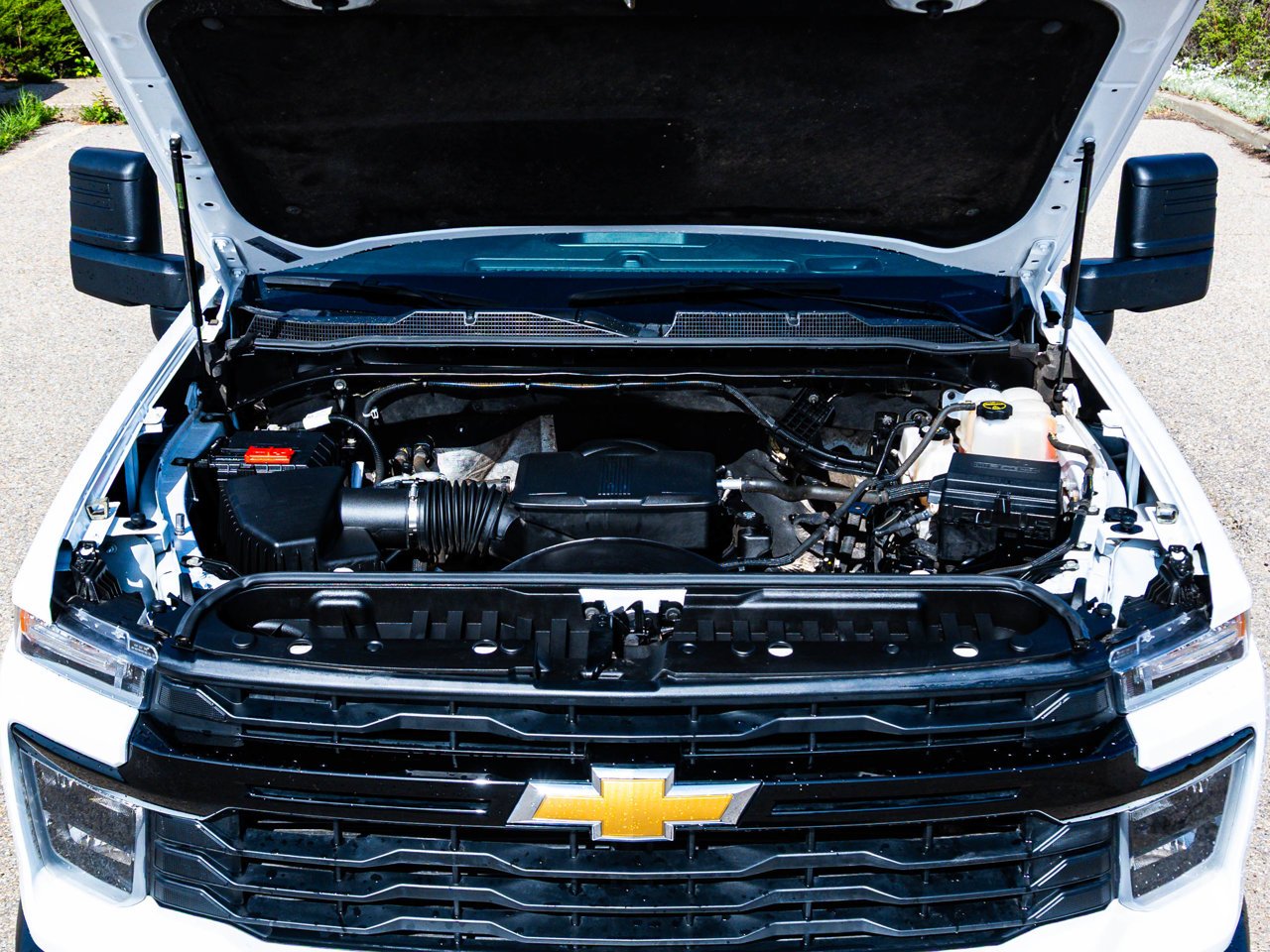 2024 Chevrolet Silverado 3500HD 4WD Crew Cab 159 Work Truck White Sherwood Park - photo #8