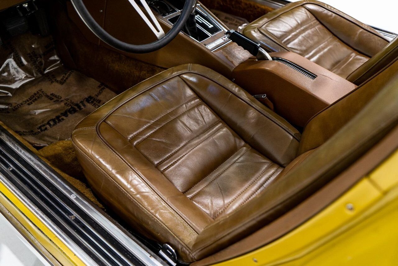 1972 Chevrolet Corvette Unrestored matching# LT1 with documented 103,454km(64,283mi) | PRIX EN USD Gold Montreal - photo #8