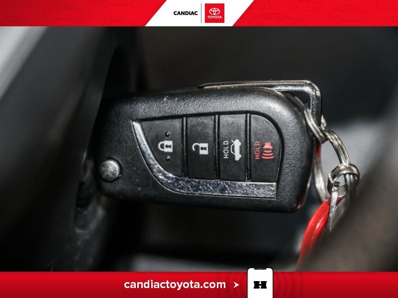 Toyota Corolla 2022 Argent Saint-Eustache - photo #23