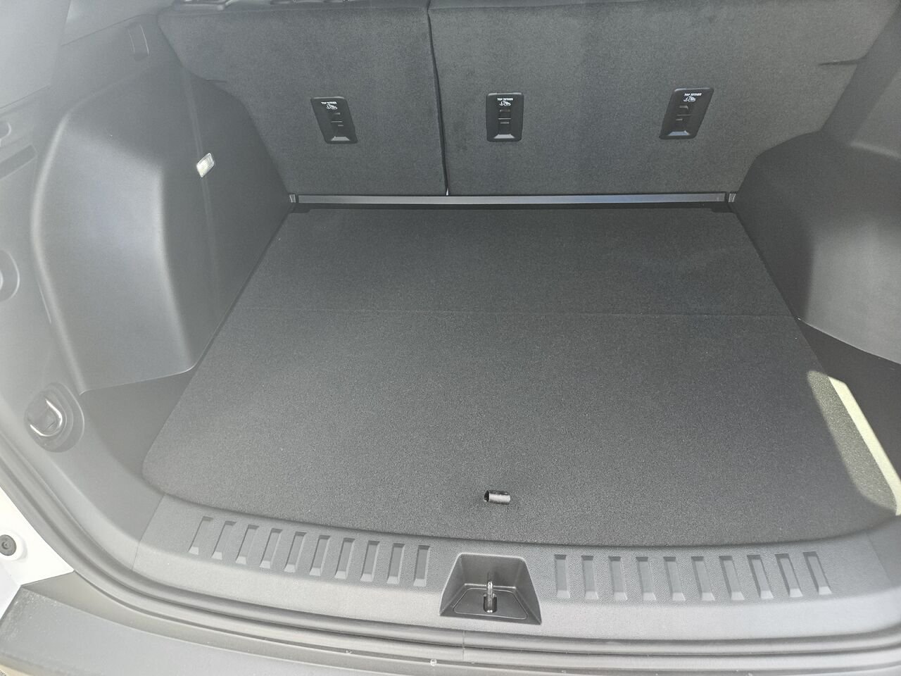 2027 Chevrolet Equinox LT 4 portes à transmission intégrale avec 2LT Summit White Thetford Mines - photo #15