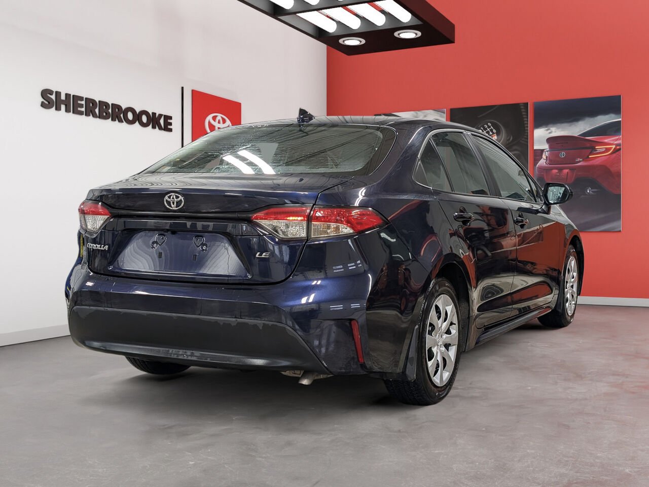 Toyota Corolla LE/SIÈGES CHAUFFANTS/CAMÉRA DE RECUL/BLUETOOTH/AC/ 2023 Bleu heliographique Sherbrooke - photo #3