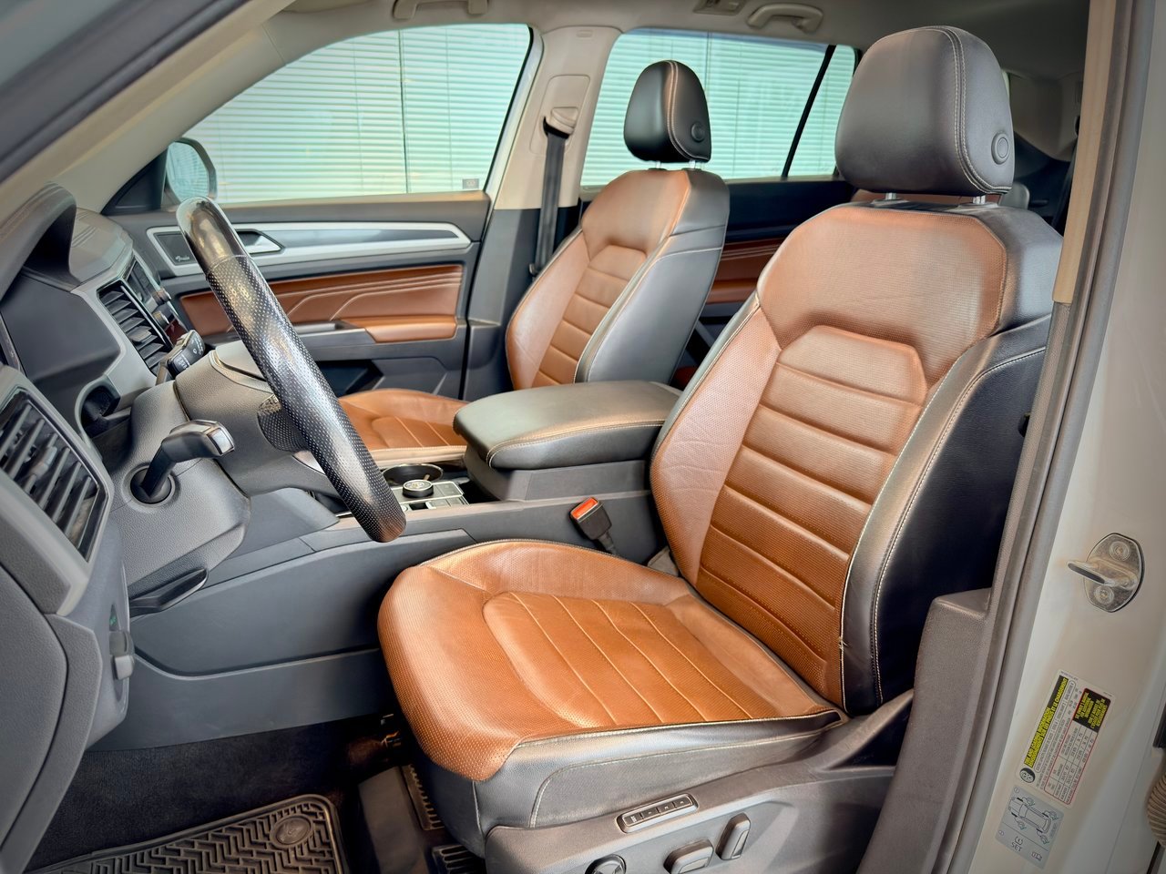 2021 Volkswagen Atlas White Notre-Dame-des-Prairies - photo #16