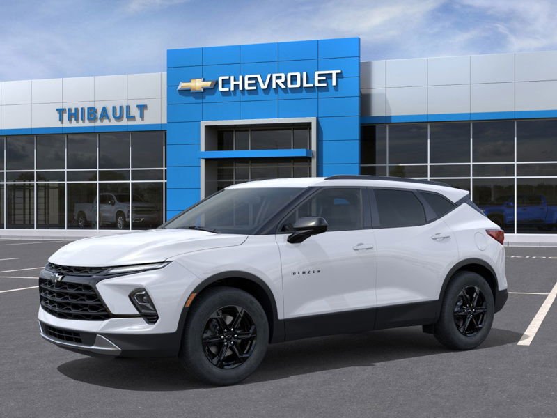 CHEVROLET Blazer Traction intégrale, 4 portes LT 2026 BLANC SOMMET Sherbrooke - photo #1