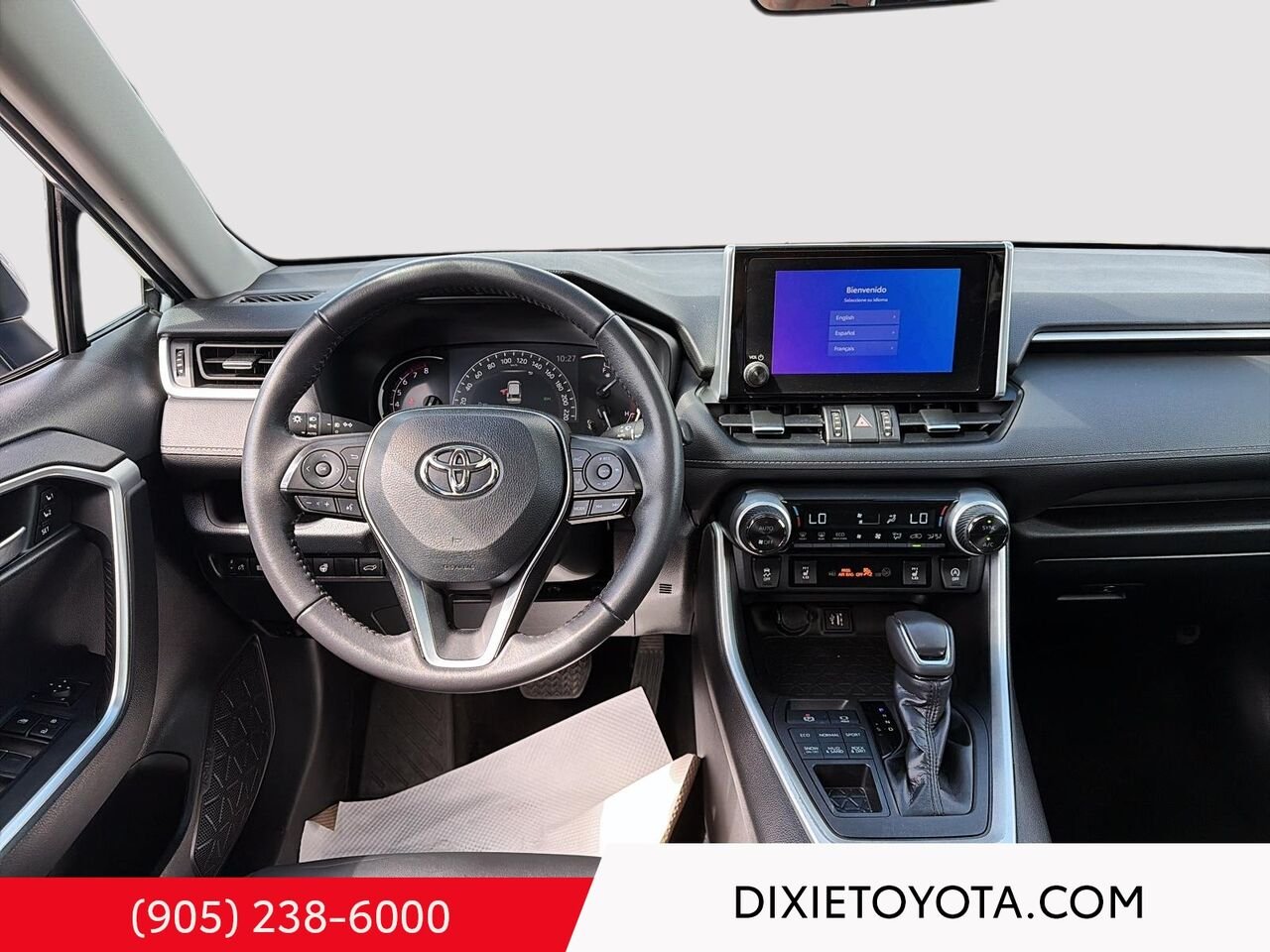 2023 Toyota RAV4 XLE PREMIUM AWD / HEATED SEATS / MOONROOF / LEATHER SURFACE / CARPLAY AND ANDROID AUTO Silver Sky Metallic Mississauga - photo #17