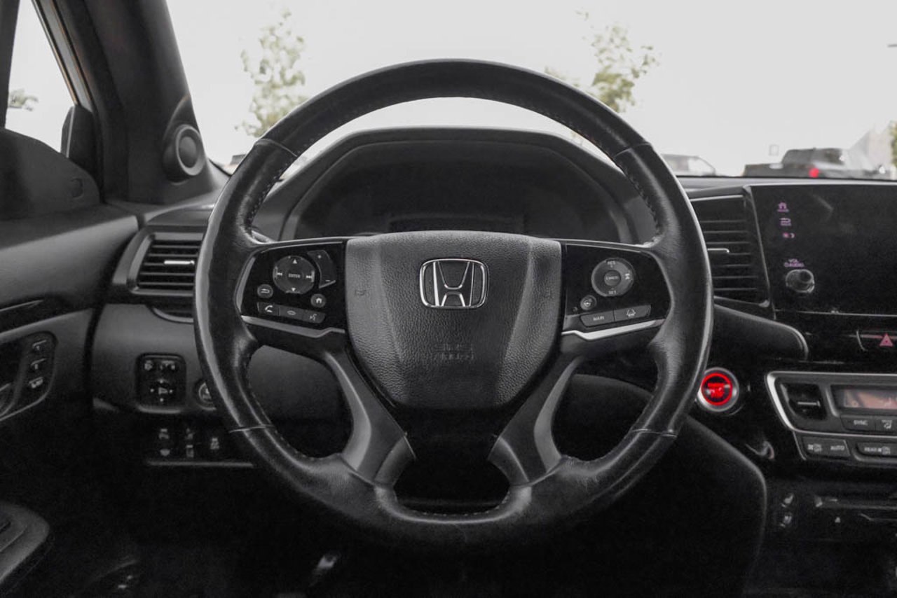 2022 Honda Pilot Black Edition AWD White Sherwood Park - photo #18