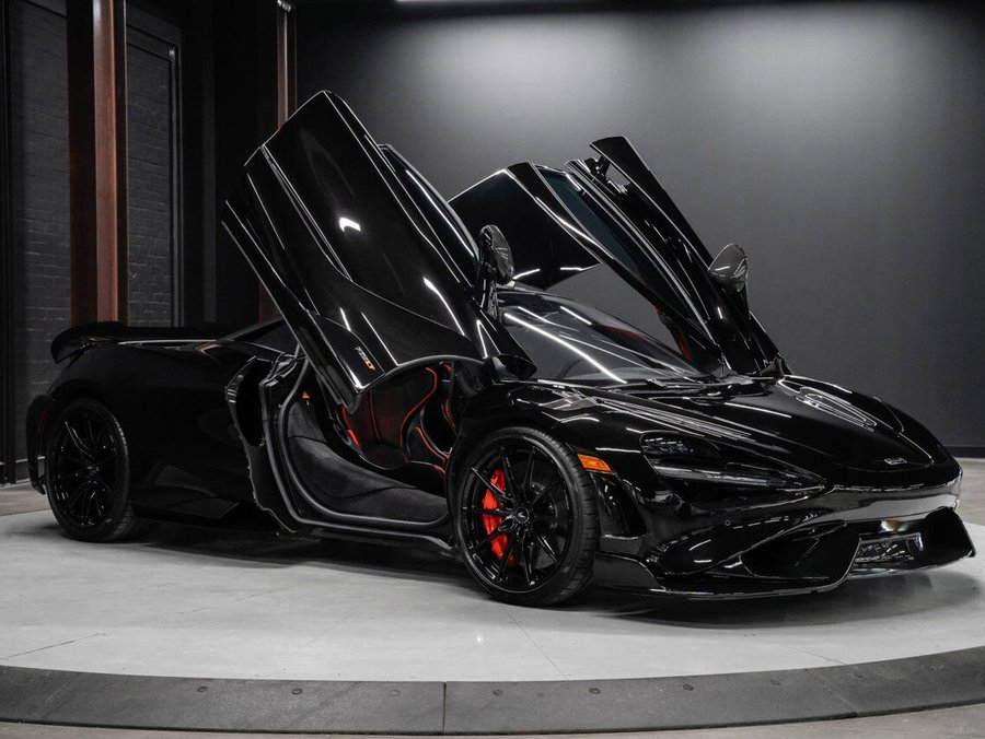 2021 McLaren 765LT 2021 Black