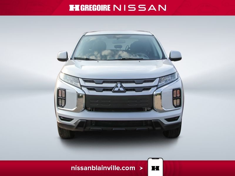 2022 Mitsubishi RVR White Saint-Eustache - photo #2