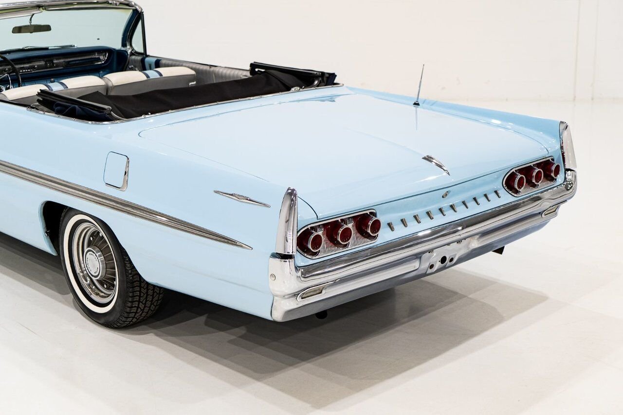 Pontiac Bonneville **PRIX EN USD**C8 Suffix 389cu.in. TriPower 4 Speed 1961 Bleu Montréal - photo #26