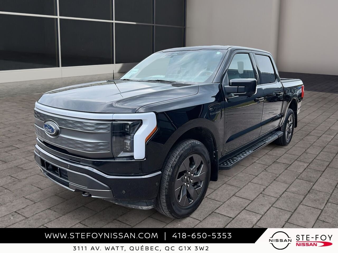 2022 Ford F-150 Lightning LARIAT SuperCrew 4RM LONG RANGE Black Ste-Foy - photo #0