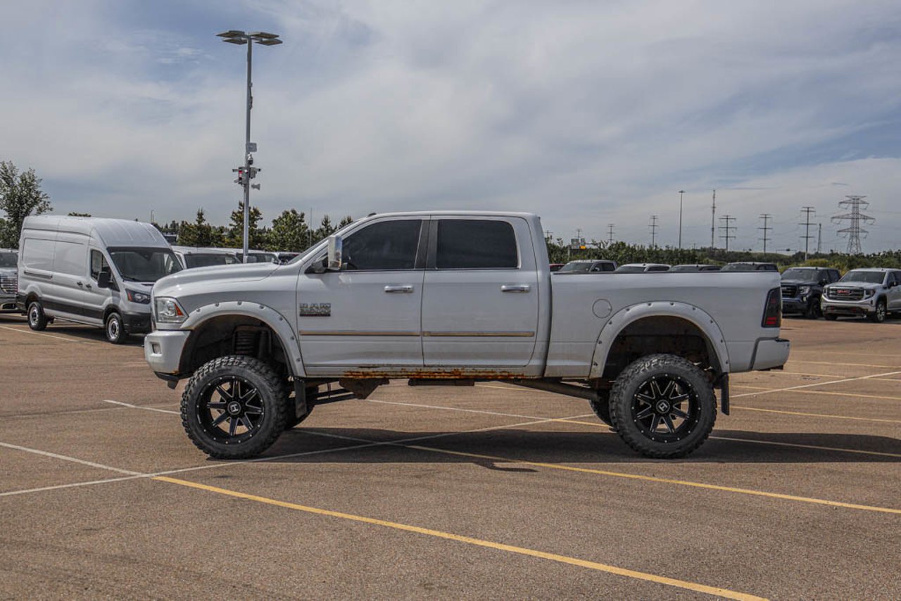 2013 Ram 3500 4WD Crew Cab 149 Laramie White Sherwood Park - photo #4