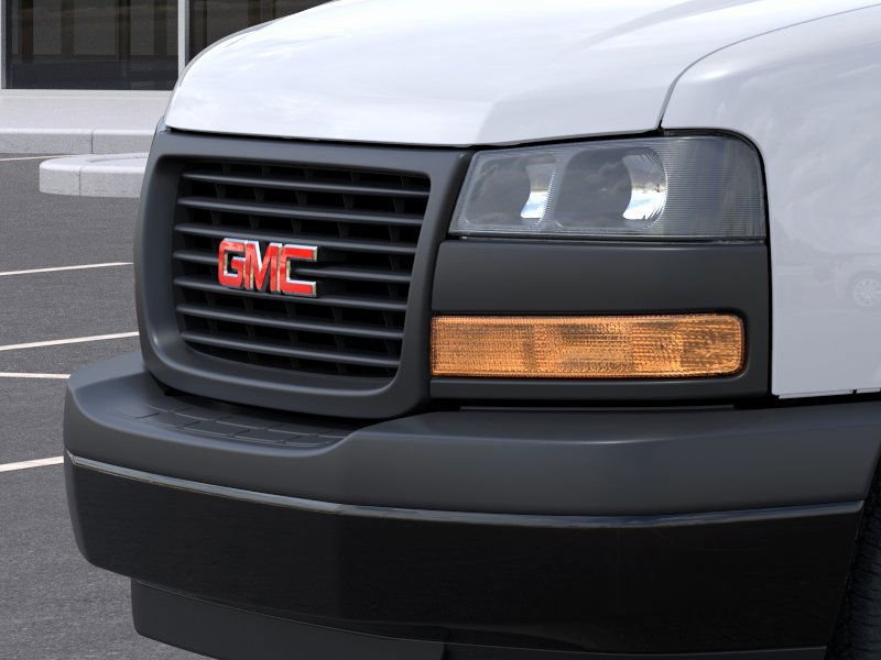 2024 GMC Savana Cargo Van Onyx Black Saint-Eustache - photo #12
