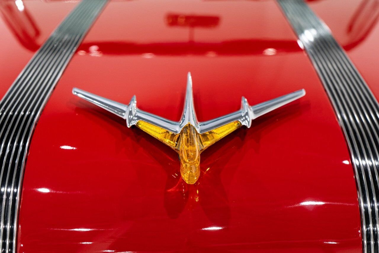 Pontiac Starchief **PRIX EN USD** Beautifully presented from former restoration 1955 Blanc Montréal - photo #35