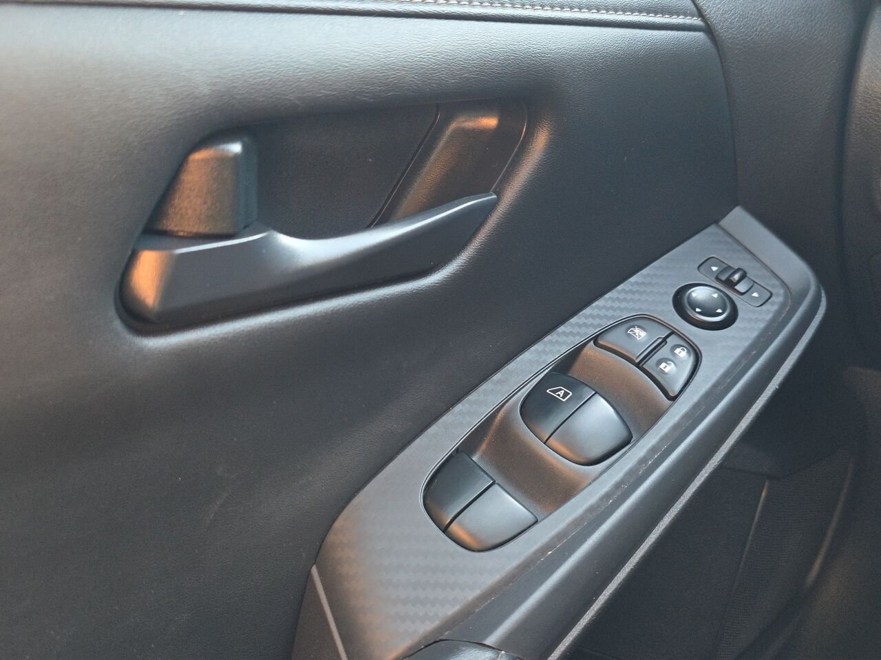 Nissan Sentra S Plus CVT, caméra de recul, commande audio au volant, Apple Carplay 2024 Noir Val-David - photo #15
