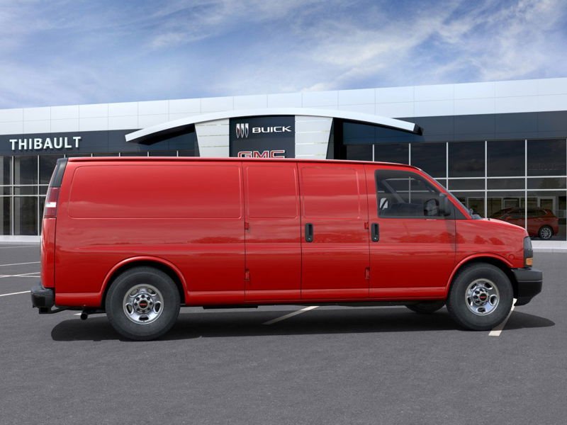 2024 GMC Savana Cargo Van Onyx Black Saint-Eustache - photo #4